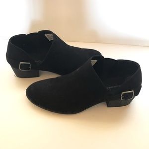 American Eagle black slip on booties size 7.5